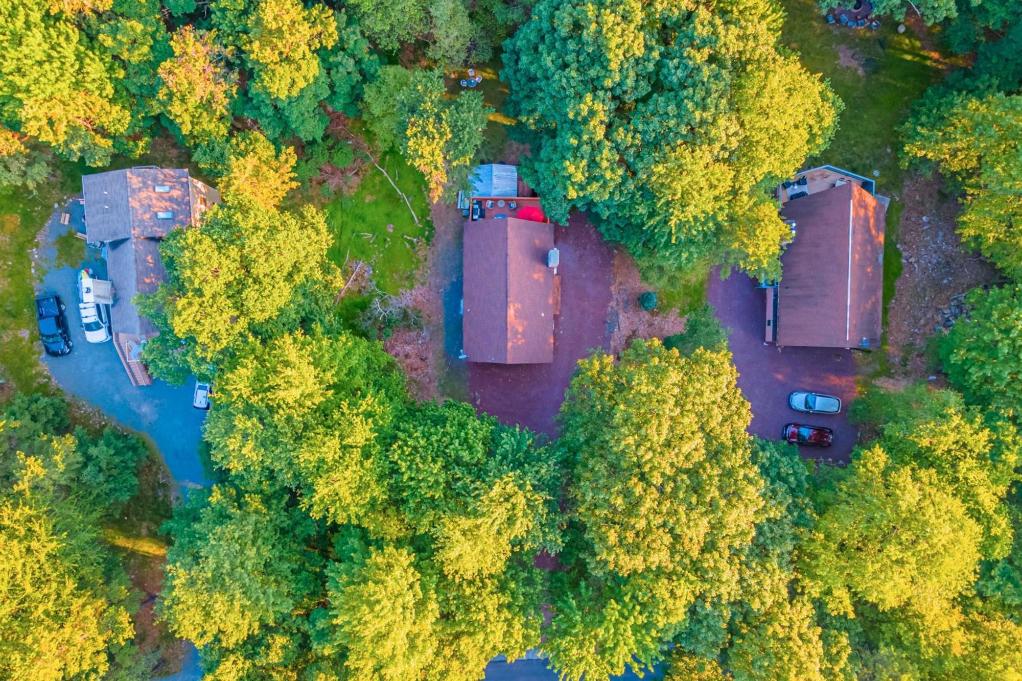 Poconos Ski Retreat With Sauna, Hot Tub, And Game Room เลคฮาร์โมนี ภายนอก รูปภาพ